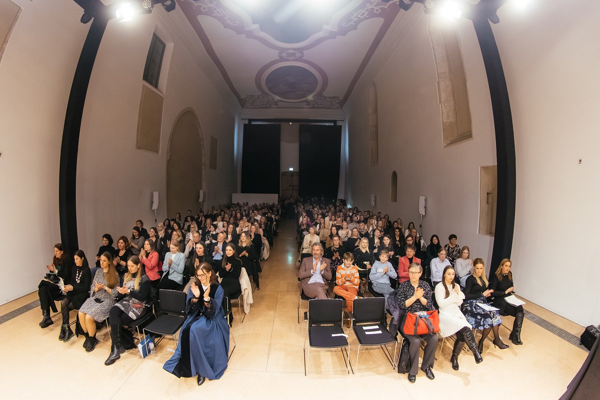 UPPEF_Podelitev_Diplom_130126_2-38 UPPEF_Podelitev_Diplom_130126_2-38.jpg