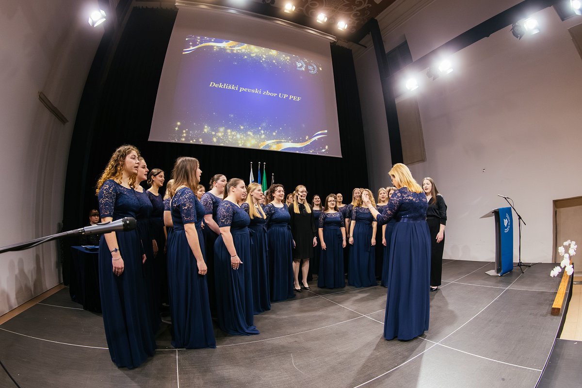 UPPEF_Podelitev_Diplom_130126_2-362.jpg UPPEF_Podelitev_Diplom_130126_2-362.jpg